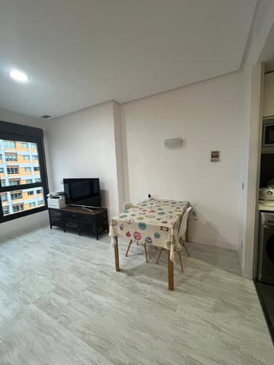Стимулирующая аренда студии в Санчинарро, 1300 EUR