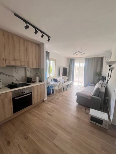 Аренда квартиры в Салоу - 600€/месяц, светлая с панорамным видом и большим балконом!