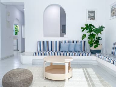Шикарная вилла с 3 спальнями в Пафосе за 1,900 EUR в месяц