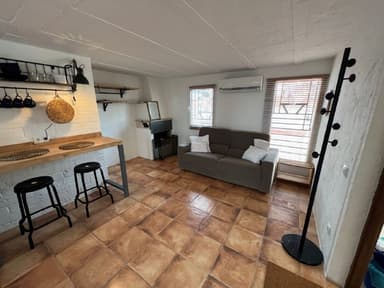 Студия атрико с террасой и видом на море в Матаро за 950 EUR/месяц