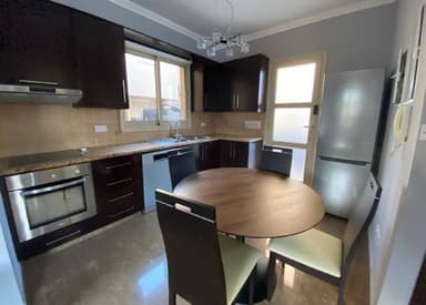 Аренда уютного 2-этажного дома с 3 спальнями в Гермасойе за 2500 EUR