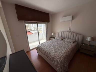 Аренда просторной 1-спальной квартиры в Неаполисе, 1100 EUR, в 200 метрах от моря