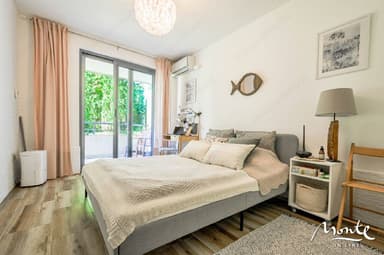 Продается светлая квартира с 2 спальнями в Будве за 195,000 EUR