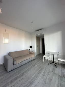 Аренда квартиры в Пафосе - 1100 EUR, новая 1-комнатная с парковкой
