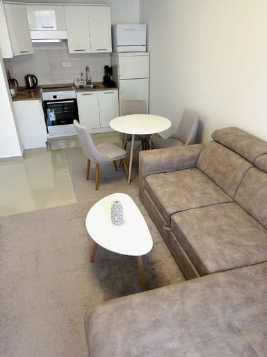 Студия в центре Бара за 350 EUR в месяц - новая мебель и техника!