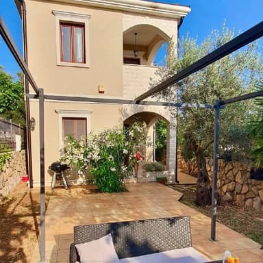Красивая вилла в Режевичи с видом на море за 320.000 EUR