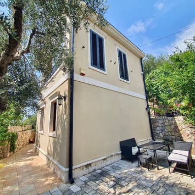 Красивая вилла в Режевичи с видом на море за 320.000 EUR
