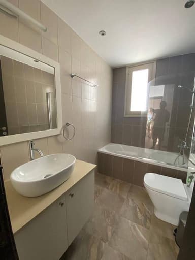 Аренда виллы в Пафосе за 1,800 EUR - идеальное пространство для семьи!