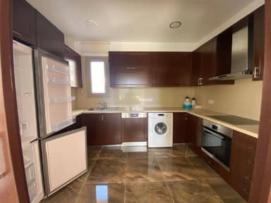 Аренда виллы в Пафосе за 1,800 EUR - идеальное пространство для семьи!