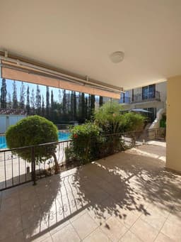 Квартира с 2 спальнями в Турзоне Мутаяки, Дель Мар - 1800 EUR