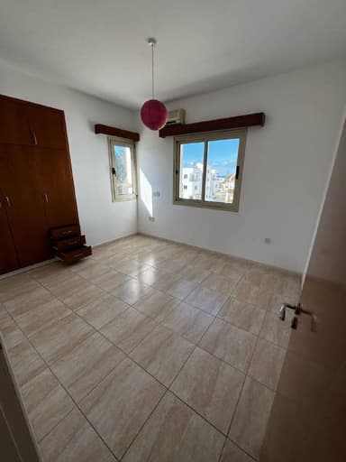 Аренда квартиры в Пафосе, 3 спальни за 1000€/мес, в тихом районе Героскипу!