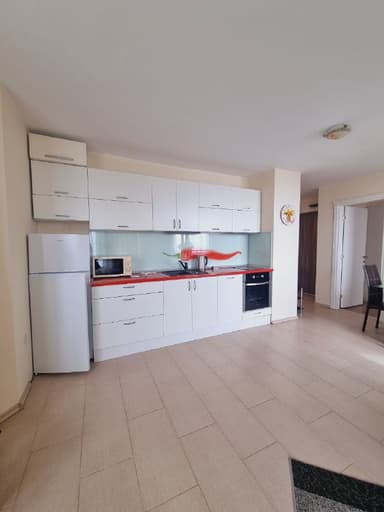 Продажа квартиры в Равде, 151 000 евро, 20м до моря и 4-й этаж