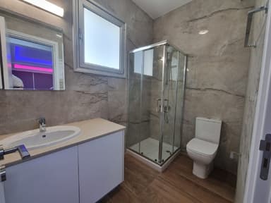 Вилла в Пафосе: 5 спален, бассейн, 525,000 EUR