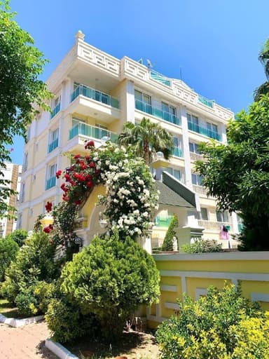 Аренда однокомнатной квартиры с бассейном в Лимане Сите за 600 EUR в месяц