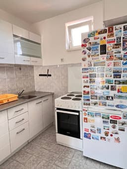 Сдается уютная двухкомнатная квартира в Земуне за 400 евро в месяц
