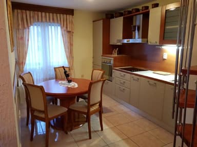 Аренда 2-х этажной квартиры в Сутоморе у моря, 400 EUR