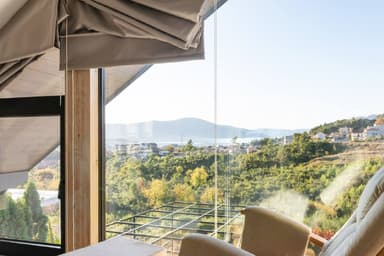 Современный коттедж в Тивате с панорамным видом за 425 000 EUR