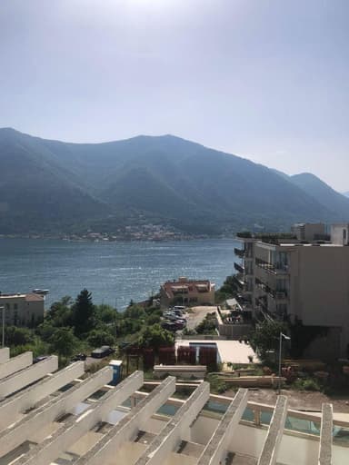 Дуплекс на продажу в Которе с видом на море за 340,000 EUR
