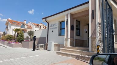 Сдаётся 1-комнатная квартира в комплексе Grand Village, Солнечный берег - 40742890263