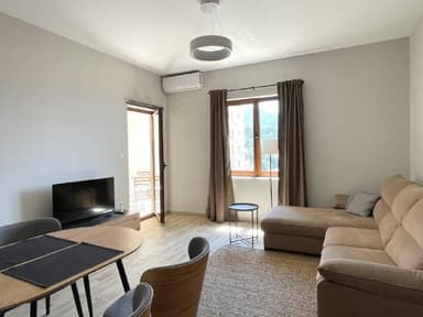Аренда 1-комнатной квартиры в Бечичи с видом на море за 800 EUR в год