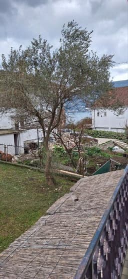 Квартира в Игало за 70,000 EUR с возможностью ремонта у моря