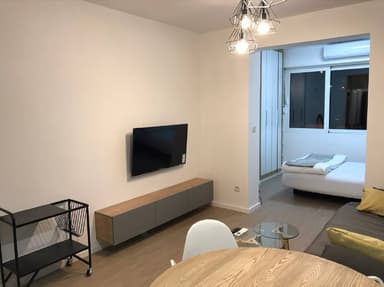 Сдам студию в Будве за 400 евро в месяц, рядом с отелем Slavija