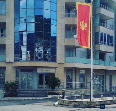 Продается коммерческое помещение в Будве за 300,000 EUR - отличное место для бизнеса