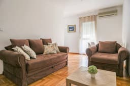 Сдается просторная 1-комнатная квартира в Будве, 600 € в месяц