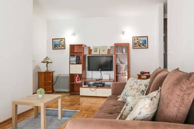 Сдается просторная 1-комнатная квартира в Будве, 600 € в месяц