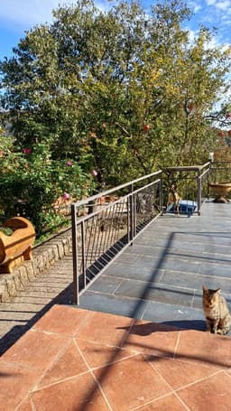 Сдам дом в деревне с 2 спальнями и террасой, 600 EUR