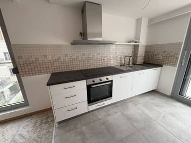 Роскошный пентхаус у моря в Петровце за 425 000 EUR