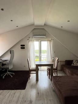Сдается квартира в Земуне за 650€ с видом на Дунай и прекрасной хозяйкой