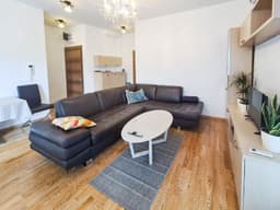 Аренда квартиры в Бечичи: 1 спальня, паркинг, 800 EUR/мес.