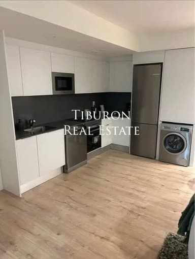 Аренда квартиры в Валенсии – 1800 EUR, 2 спальни и терраса!
