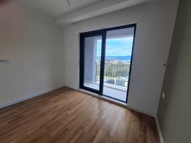Продажа виллы в Тивате с 4 спальнями за 850.000 EUR