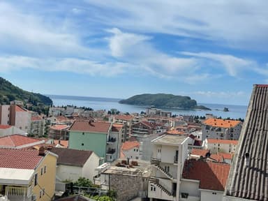 Квартира с одной спальней в Будве с видом на море за 500 EUR в месяц