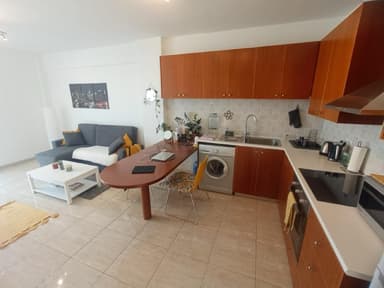 Аренда 1к квартиры в центре Ларнаки с видом на море за 700750 EUR