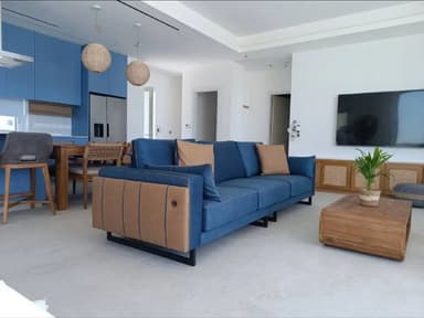 Аренда Виллы с 4 спальнями в Ларнаке у моря за 6500 EUR