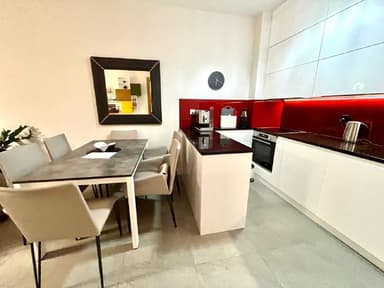 Аренда квартиры с 1 спальней в Тивате, новая отделка, 1000 EUR