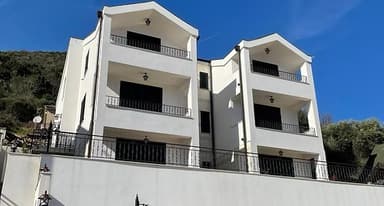 Квартира с одной спальней и видом на море в Херцег Нови - 148000 EUR