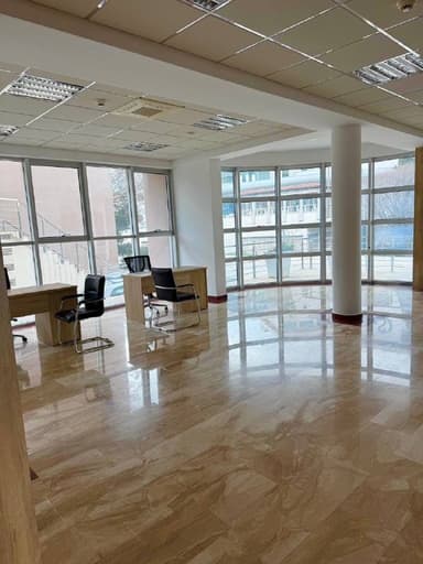 Коммерческое помещение в Будве, Бечичи за 2300 EUR в месяц