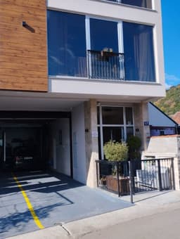 Сдаётся студия в Будве с большой террасой за 550€ в пиковые месяцы
