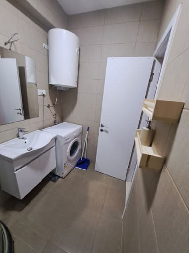 Сдаётся студия в Будве с большой террасой за 550€ в пиковые месяцы