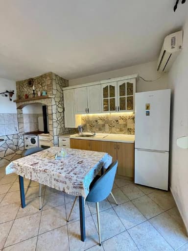 Аренда квартиры в Баре с 2 спальнями, 1000 EUR в месяц,近海与市中心
