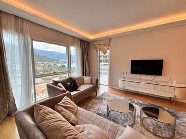 Аренда квартиры в Будве за 2200 EUR с двумя спальнями в комплексе Tee Canne