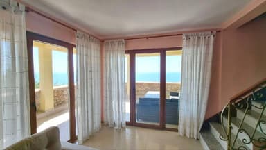 Продается вилла в Крымовице с чудесным видом на море за 370000