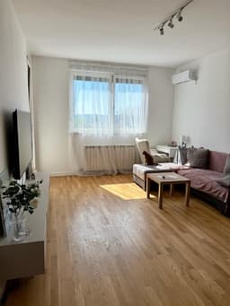 Сдам уютную квартиру в Звездаре EastSide за 750 EUR с хорошим соседом!