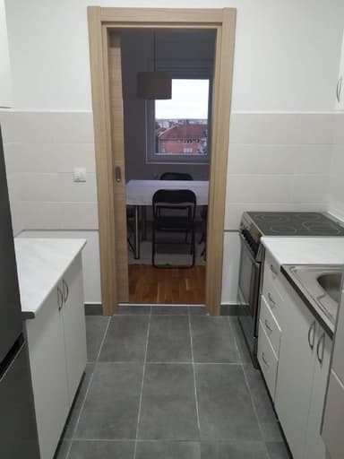 Светлая квартира с видом на аэропорт в Земуне - 450 EUR