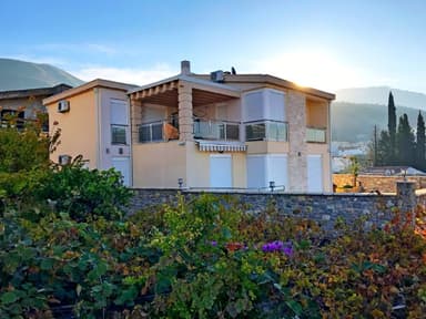 Продажа виллы в Баре, 340 000 EUR, шикарная обстановка и вид на море